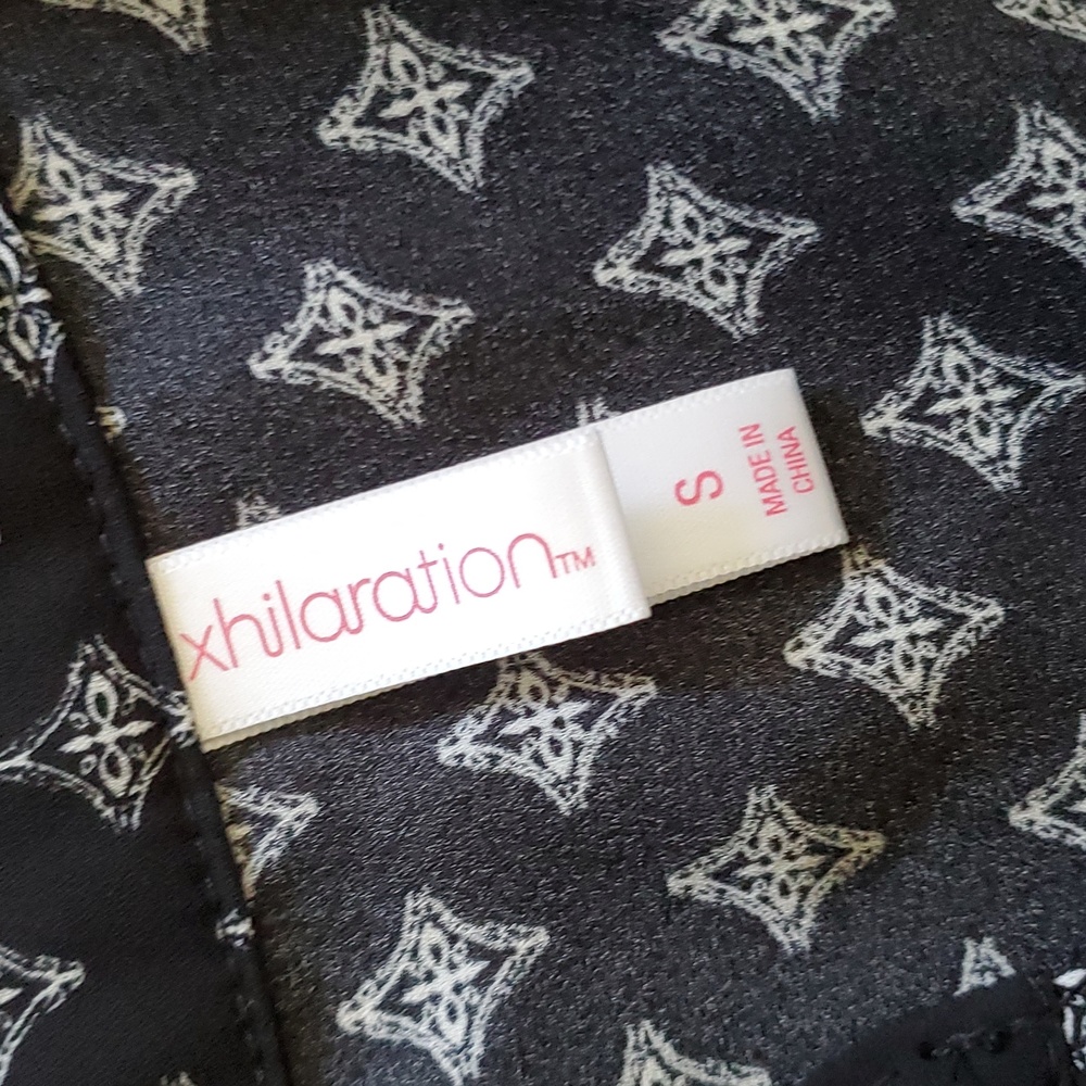 Xhilaration Small Black White Sleeveless Shift Dress Bandana Patchwork Print - Picture 3 of 9